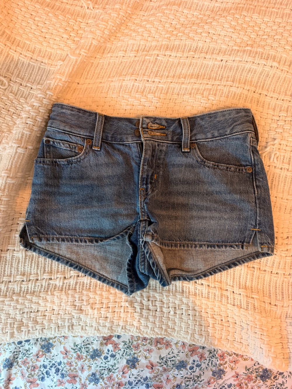 Levi's 501 blue jeans